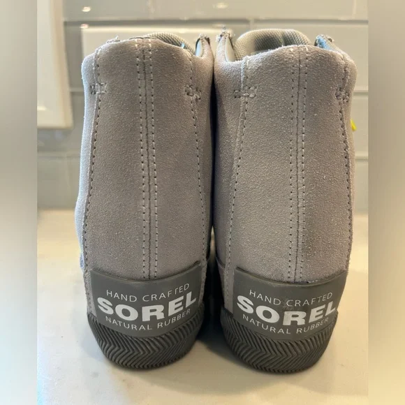 Sorel Women’s Out And About Wedge II Light Gray ankle boots - Picture 2 of 4